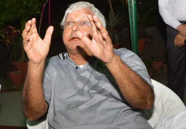 लालू का भाजपा पर निशाना, भाई-भाई में नफरत फैलाना चाहते हैं मोदी