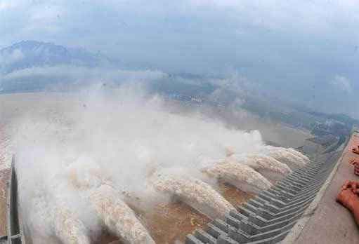 चीन ने शुरू किया ब्रह्मपुत्र नदी पर बांध निर्माण, भारत के लिए खतरे की घंटी