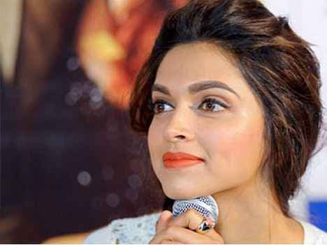 बाजीराव और दिलवाले की टक्कर क्या बोली दीपिका