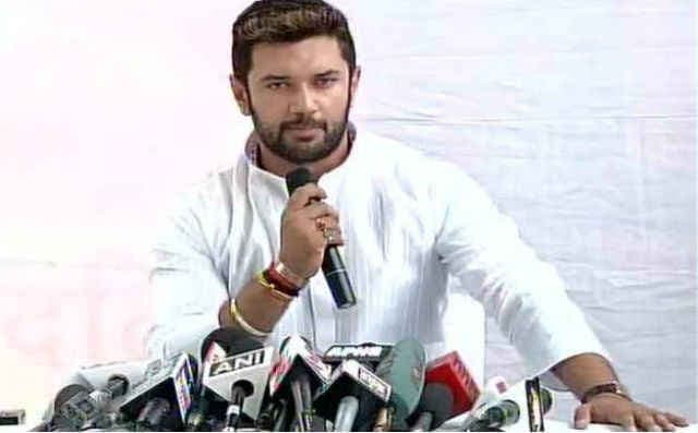 चिराग ने सोनिया व लालू के मंच साझा नहीं करने पर उठाया सवाल