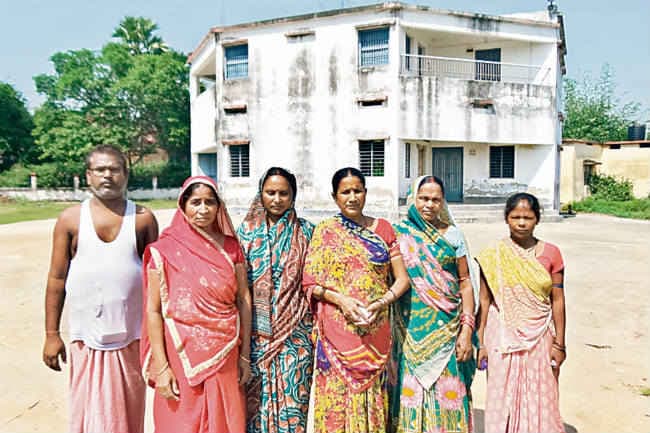 कहीं टूट न जायें नेपुरा की महिलाओं के हौसले