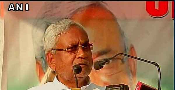 मोदी की ''तांत्रिक'' वाले बयान पर नीतीश ने कहा ''तानाशाह''