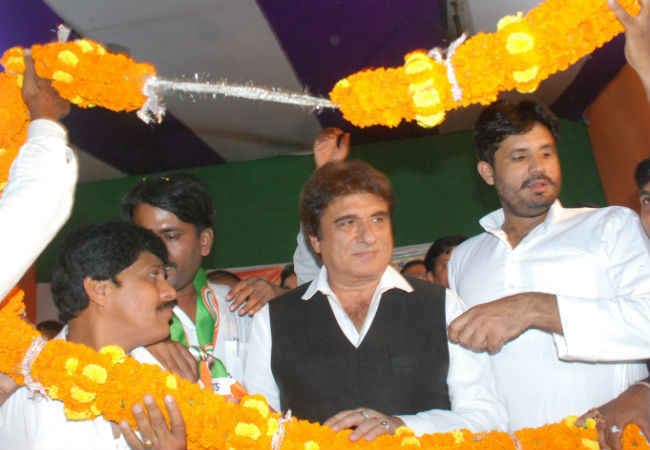 चायवाला प्रधानमंत्री बन गया, गरीब वहीं का वहीं: बब्बर