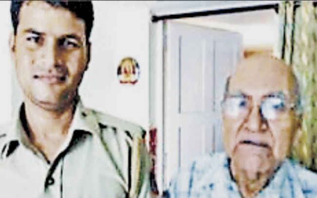 पुणे पुलिस का मानवीय चेहरा, निभा रही है पुत्र धर्म