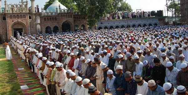 श्रीनगर में जुमे की नमाज के बाद झड़प