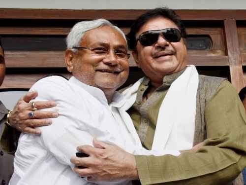 जानिए, नीतीश के शपथ ग्रहण में शामिल होंगे बीजेपी के कौन से नेता