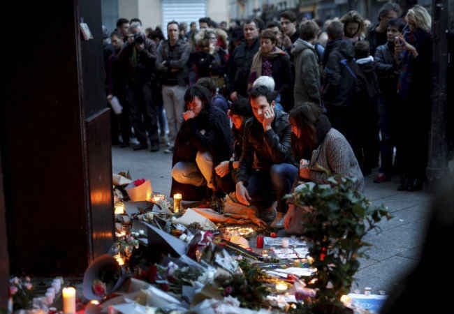 फ्रांस में हो सकते हैं और हमले, 150 जगहों पर छापेमारी