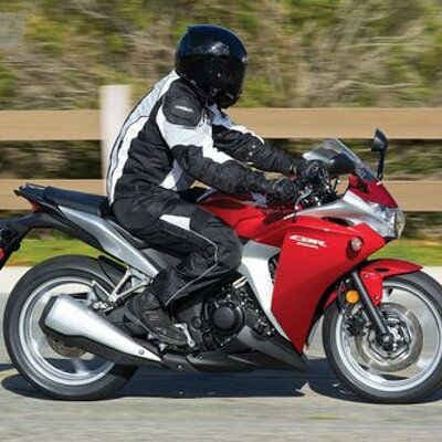 होंडा ने CBR 250 आर, 150 आर के नये संस्करण पेश किये