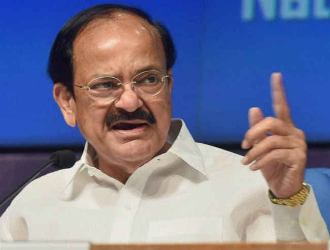 सर्वदलीय बैठक: ''असहिष्णुता'' पर सदन में बहस के लिए सरकार तैयार