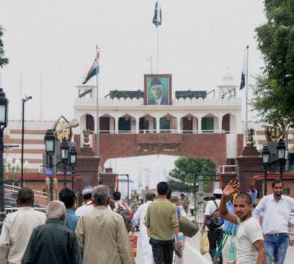 दिल खोल कर मिलती है पाकिस्तानी जनता