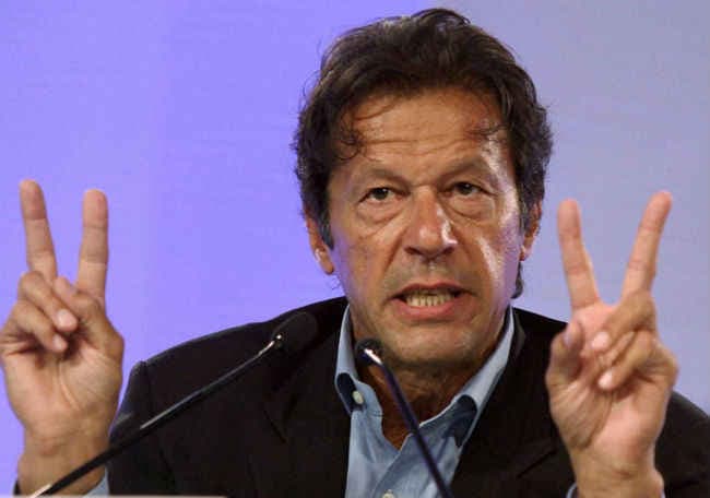 ‘गुपचुप'' मुलाकात कर मोदी-शरीफ ने दिखायी कायरता : इमरान खान