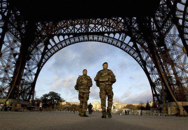 100 मसजिदों को बंद कर सकता है फ्रांस !