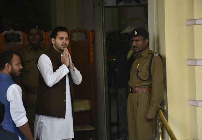 सदानंद सिंह ने उपमुख्यमंत्री तेजस्वी यादव की तारीफ की