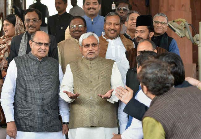 हेराल्ड मामले में नीतीश ने किया कांग्रेस का बचाव