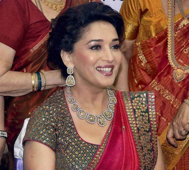 जानें माधुरी ने किन अभिनेत्रियों के डांस की तारीफ की