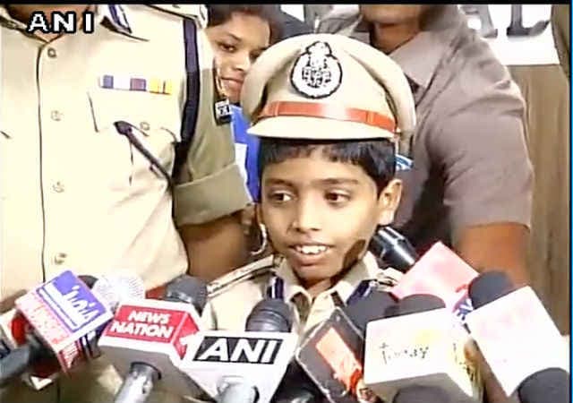 हैदराबाद में 8 साल का बच्चा एक दिन के लिए बना पुलिस कमिश्नर