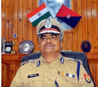 दुष्कर्म का मनोविज्ञान समझना हो तो यूपी के डीजीपी से मिलिए