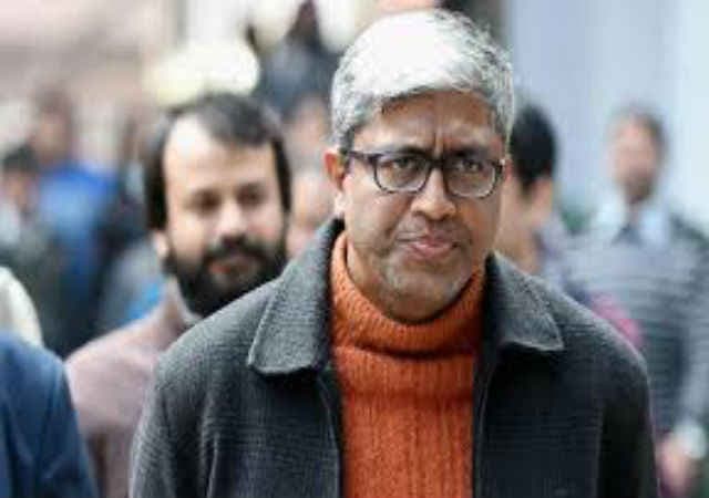 मानहानि के केस से हमें न डराएं जेटली : आशुतोष