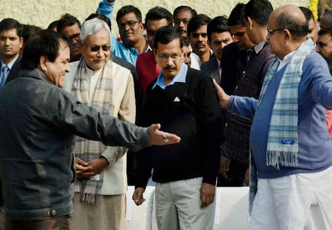 शराबबंदी से बेरोजगारी नहीं होगी, उसी दुकान में बेंचे दूध : नीतीश