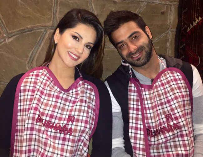 सनी लियोन बनना चाहती है मां लेकिन...