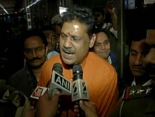 कीर्ति आजाद ने अदालत जाने की धमकी दी