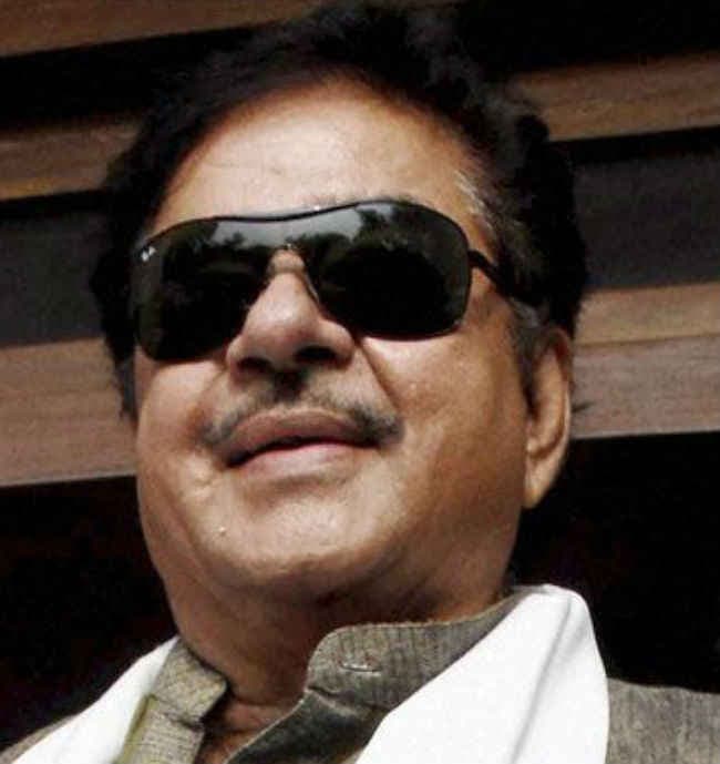 कीर्ति आजाद के बाद अगला निशाना शत्रुघ्न