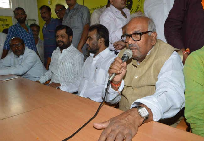 जदयू के बगावती नेताओं को पार्टी से निकाला जाएगा