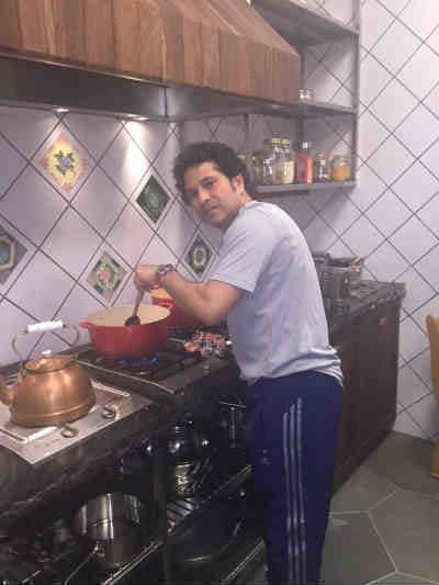 जब सचिन तेंदुलकर ने दोस्तों के लिए बनाया बैंगन का भरता