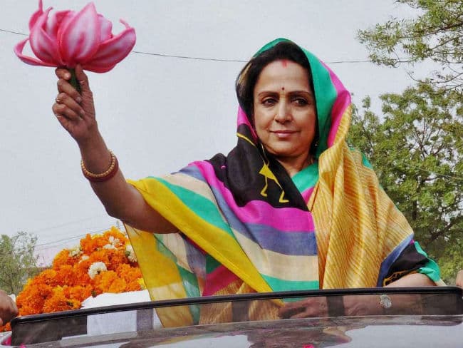दिल्ली विधानसभा चुनाव में हेमा, स्मृति और विनाद खन्ना जैसे स्टार प्रचारकों को उतारने की तैयारी
