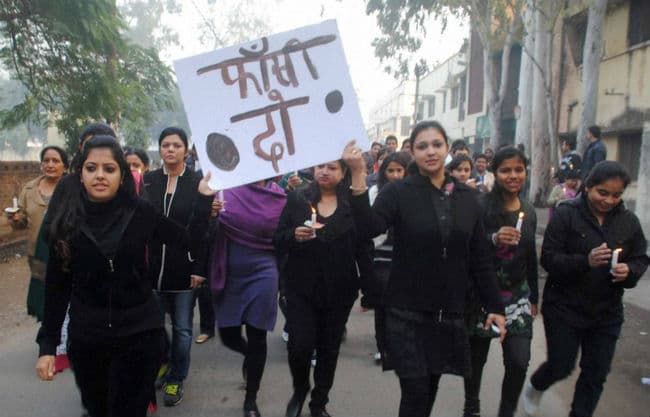 पाकिस्तान में फांसी पर लटकाए गए दो आतंकी