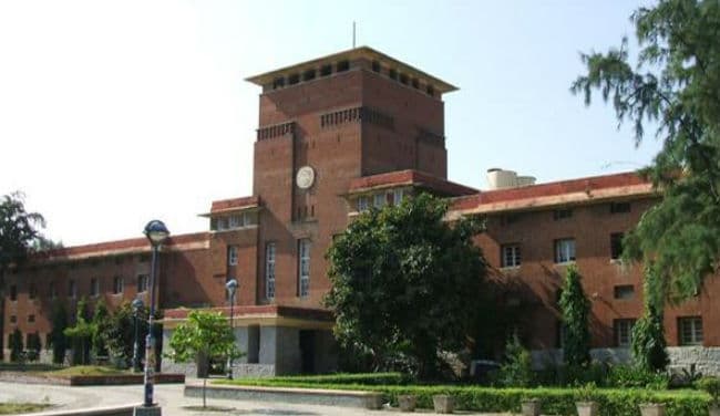 फिर से मुश्किलों में घिर सकते हैं डीयू के कुलपति