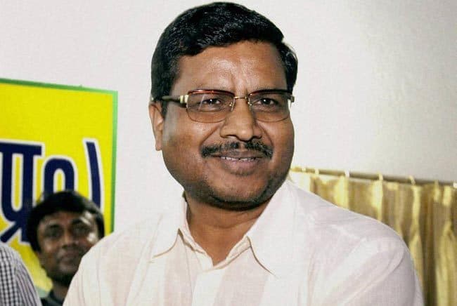 जनता की लड़ाई लड़ेंगे, सरकार से दूर रहेंगे : बाबूलाल मरांडी