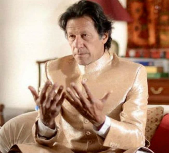 पूर्व मुख्य न्यायाधीश ने इमरान खान पर ठोका 20 अरब रुपये का मुकदमा