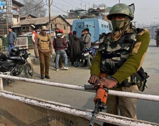 गणतंत्र दिवस पर जम्मू कश्मीर और सीमावर्ती क्षेत्रों में बहुस्तरीय सुरक्षा इंतजाम