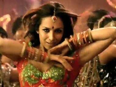 मलाइका के आइटम नंबर के लिए करना होगा इंतजार!