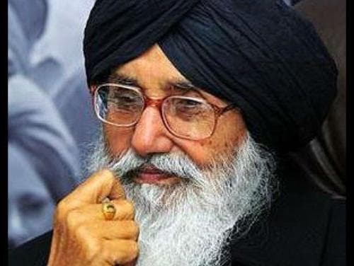 कांग्रेस इतिहास है, आप टिकाउ नहीं : बादल