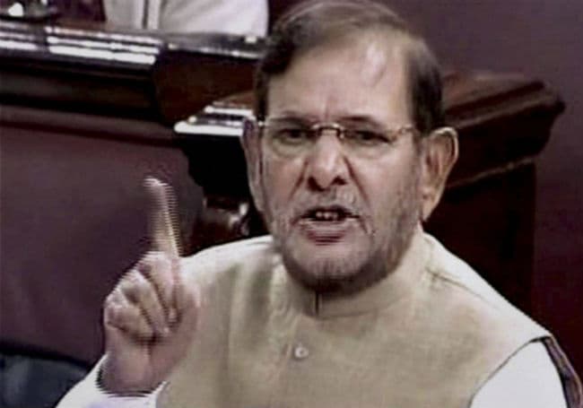 चंदे के मुद्दे पर शरद ने आप का बचाव किया