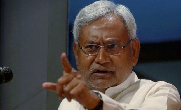 नीतीश ने पूछा, मांझी सरकार आखिर किस पार्टी की सरकार