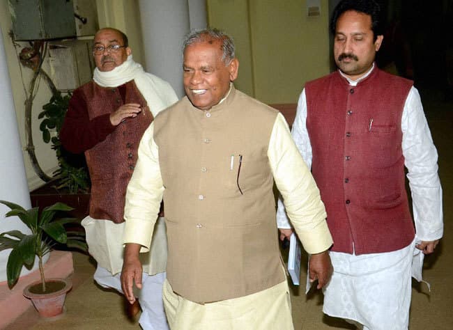 विश्वास मत से पहले मांझी ने शुरू की घोषणाओं की झड़ी