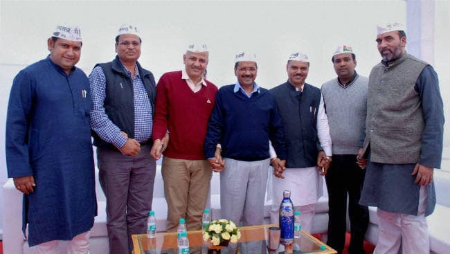 केजरीवाल के घर के बने खाने का आनंद उठाया नये मंत्रियों ने