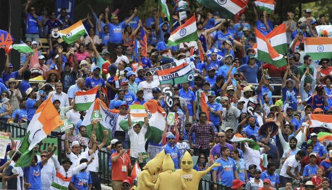 नीले सागर सा नजर आ रहा था एडीलेड, उमड़े भारतीय क्रिकेटप्रेमी