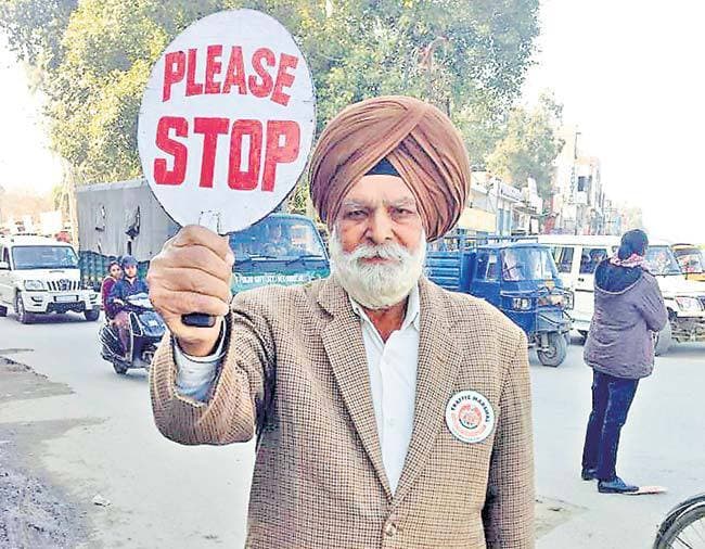 अमृतसर के एक बुजुर्ग की प्रेरणादायी कहानी : ...ताकि कोई जाम में न फंसे