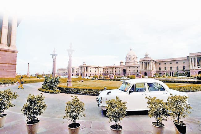 मंत्रालयों में जासूसी!