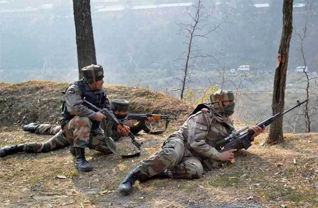 शोपियां में दो आतंकवादी ढेर, मुठभेड़ जारी