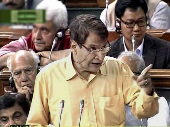रेल बजट में मालभाडे में बढोतरी, महंगी हो सकती है आवश्यक वस्तुएं