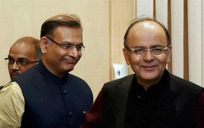 लोकसभा में आर्थिक सर्वे पेश : इकोनॉमी का बुरा समय हुआ खत्म, अब सबके आंसू पोछने का दावा