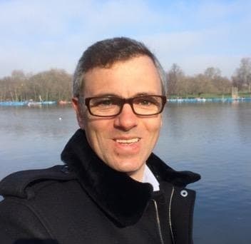 भाजपा-पीडीपी गंठबंधन की उमर ने की आलोचना, कहा - जम्मू कश्मीर की राजधानी नागपुर शिफ्ट हो गयी