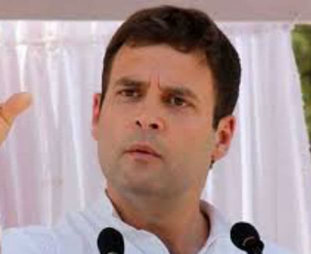 राहुल के घर पुलिसकर्मी के जाने पर कांग्रेस की भवें तनीं, पुलिस ने कहा यह रुटीन वर्क