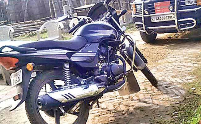 भोजपुरी गायक परिवार आत्महत्या कांड : विकास राय के पिता ने सीओ को खरीद कर दी थी बाइक