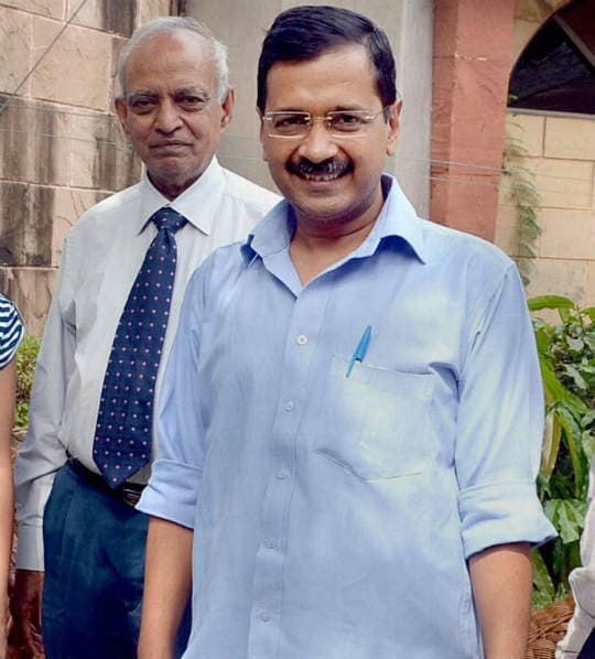 अपना इलाज कराकर दिल्ली लौटे अरविंद केजरीवाल, अब आप का करेंगे ''इलाज''